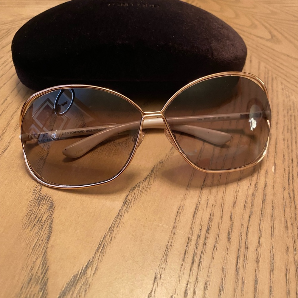 ❤️ Authentic Tom Ford Sunglasses - Picture 7 of 7